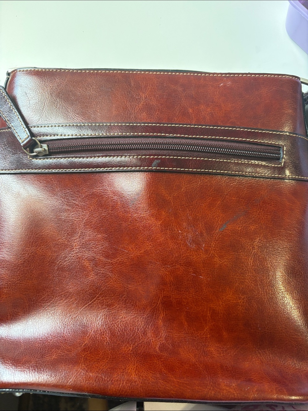 Gucci Brown Leather Messenger Bag with Front Zip Pocket - Picture 9 of 13
